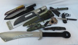 Assorted fantasy and hunting knives