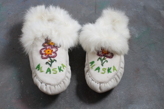 Vintage Alaska Eskimo Beaded Moccasins Measure 10" Long 4" Wide on bottom