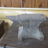 Vintage Anvil marked 5 - rusty