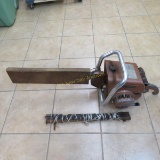 Wright Chainsaw With Extra Blades