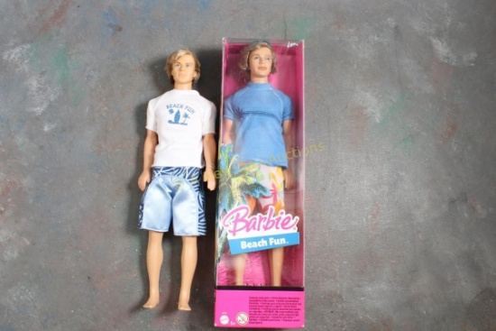 2005 2 Beach Fun Ken Barbie Dolls