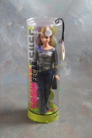 2004 Fashion Fever Barbie Doll in Box