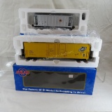 2 Atlas O gauge Hopper and Box car with boxes