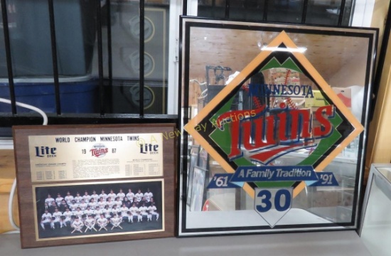 MN Twins 30 year mirror & 1987 Champion Plaque