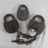 3 M&STL steel locks and 1 key