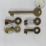 1 Adlake Caboose key & 4 Switch Keys