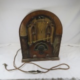 Antique ERLA table top radio model 264