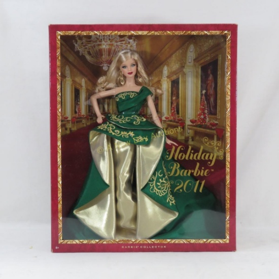 2011 Holiday Barbie T7914 in box- like new