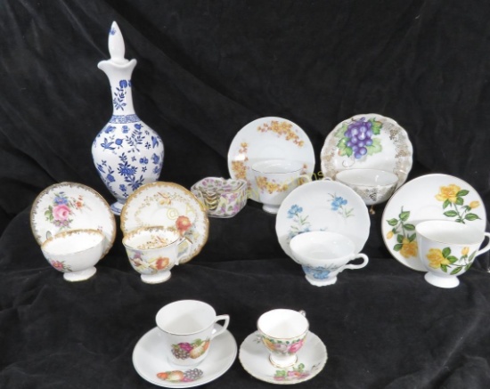8 tea cup & saucers, ashtray set & decanter