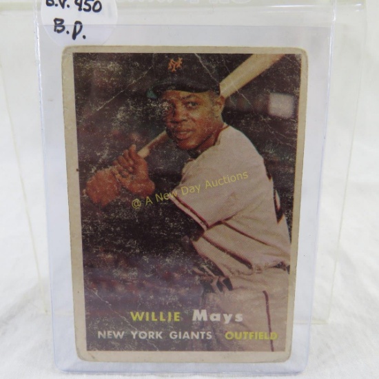 1957 Topps Willie Mays baseball card