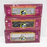 3 MTH Train cars in boxes, Hoppers & Flat Car