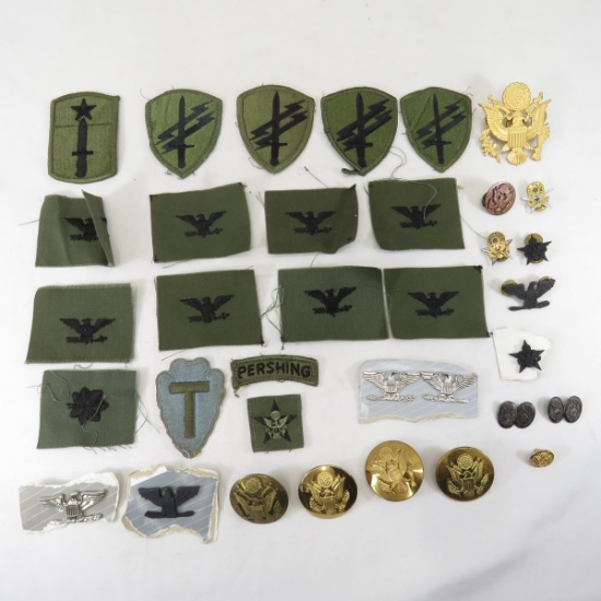 WWII US Army Air Force Insignia & Colonel Insignia