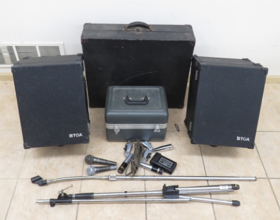 Peavey 600S Stereo Mixer, Speakers, Microphones