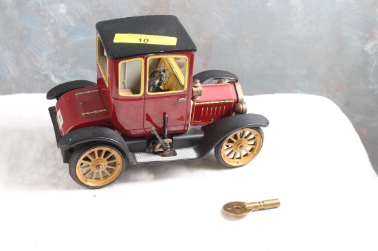 Schuco 1917 Coupe T Wind Up Toy with Key