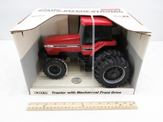 ERTL CASE International 7140 Tractor 1:16 NIB