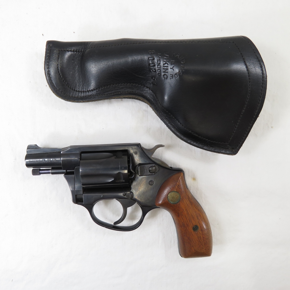 Sold at Auction: CHARTER ARMS Undercover DA Revolver 38 Special