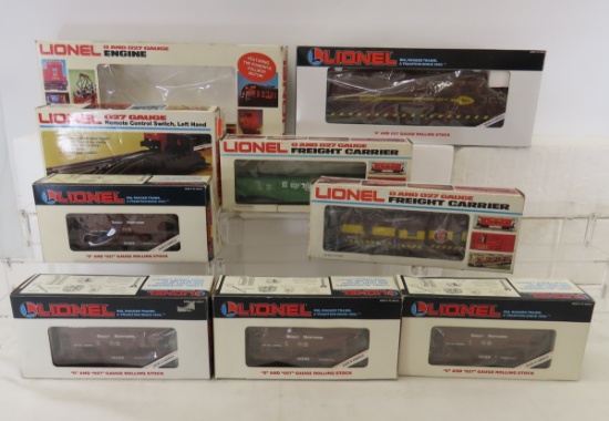 7 Lionel train Cars in Boxes