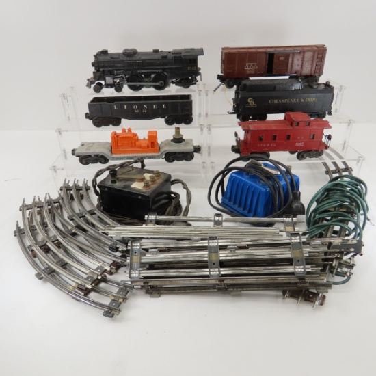 Vintage Lionel MPC 8142 Locomotive, Cars & Track