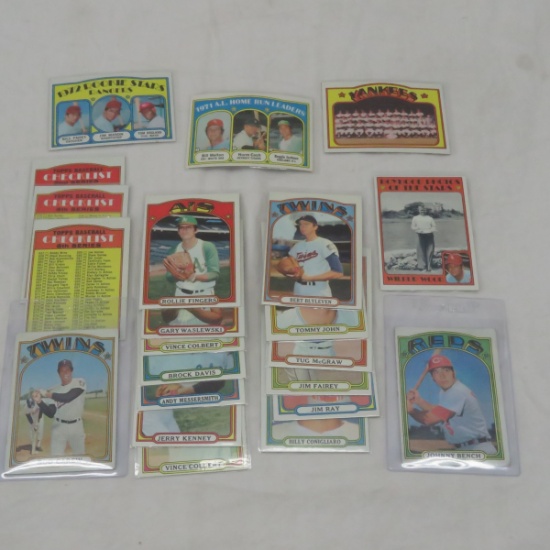 Johnny Bench, Rod Carew & 21 Other 1972 Cards