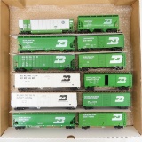 12 HO scale Burlington Northern Freight cars