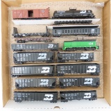 16 HO scale BN & GN Freight cars