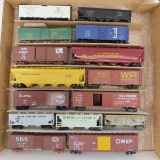 15 HO scale Freight cars – Various RR