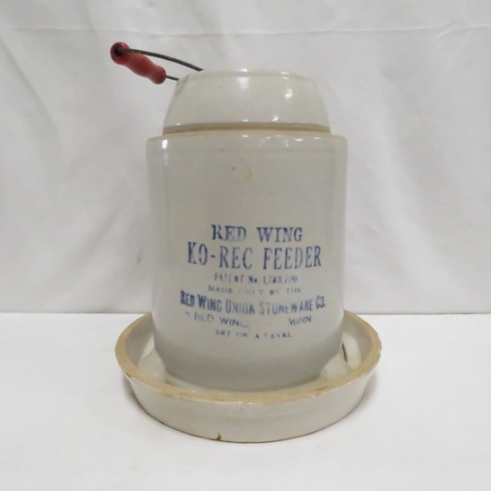 11" Ko-Rec Red Wing Union Stoneware Feeder
