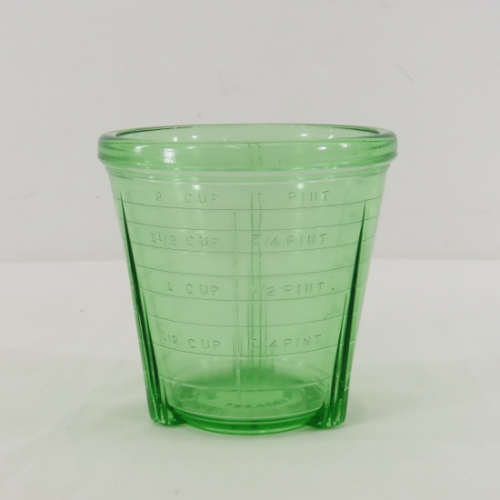 Vidrio 1 Pint Green Uranium Glass Measuring Cup