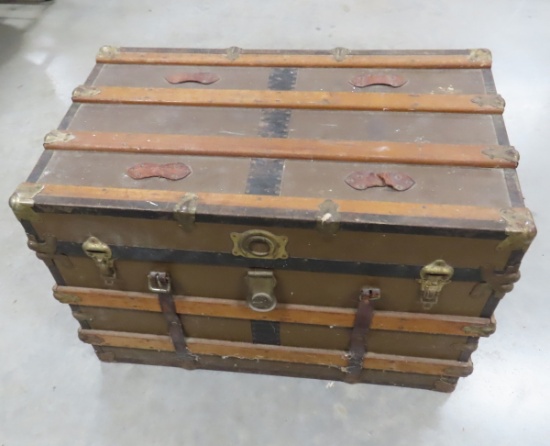 Antique trunk 32 x 19.5 x 22"