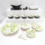 Red Wing Magnolia Dinnerware