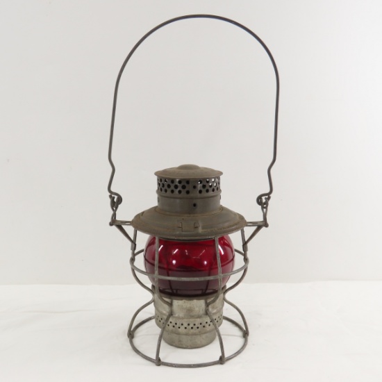 CGW RR Short Red Globe Adlake No 200 Kero Lantern