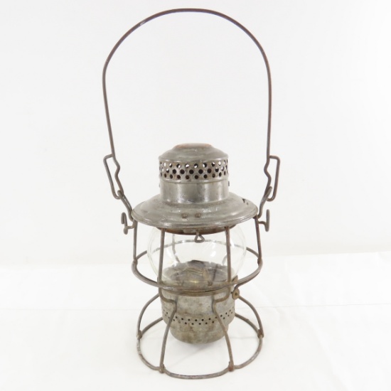 DM&N RY Adams & Westlake Short Clear Globe Lantern