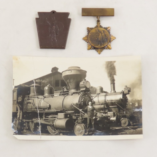 WWI GI Train Photo & 2 RR Service Medals