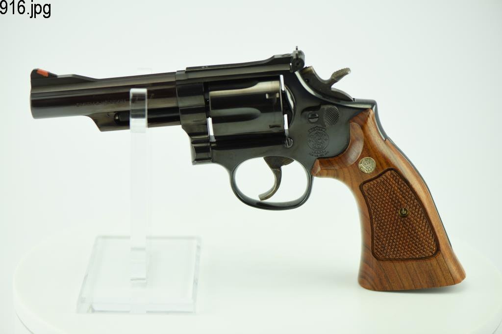 Lot #916 - S&W 19-6 DA Revolver