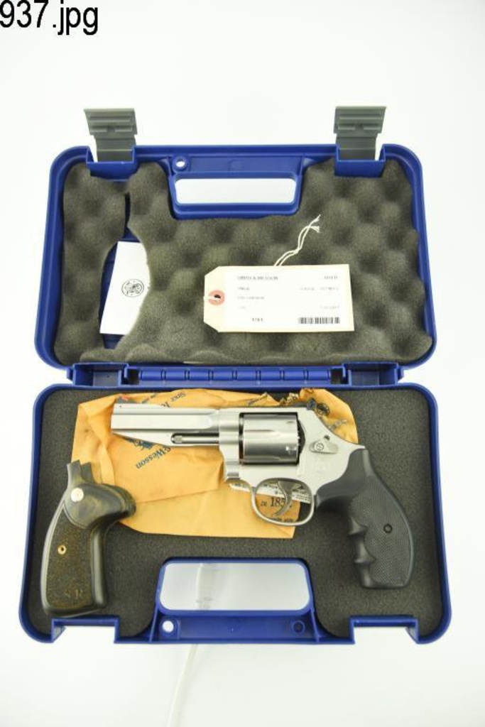 Lot #937 - S&W 686-6 DA Revolver