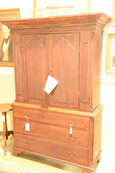 Lot 1332 - Antique 18thC New Jersey gumwood linen press with tombstone panel doors, carved