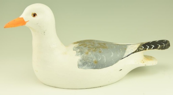 Lot #29 - Carved Seagull decoy signed P.E.W. Wessells family Lee Mont, VA