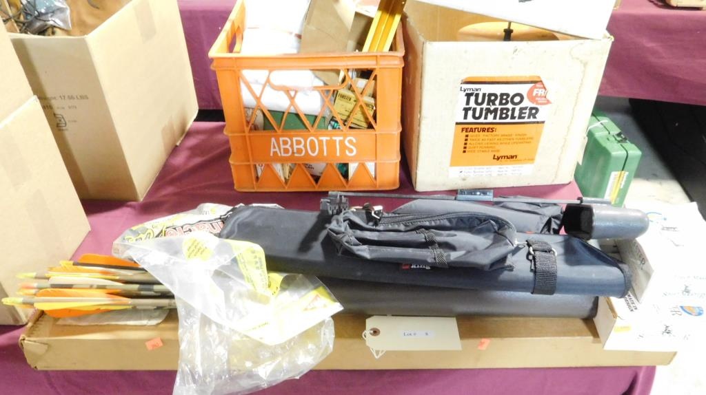 Lot #8 - Bow hunters lot: Sight Master Bow sight in box, Touchmaster right hand mount, Easton