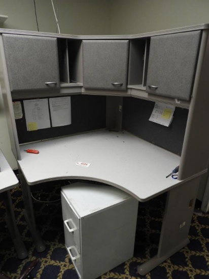 Lot # 4604 - Bush Business Furniture Mdl WC14567 2 Pc Office desk  w/Metal 2 drawer file cabinet