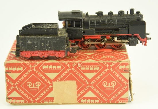 Lot #22 - Vitnage Marklin model RM800 Steam Engine with coal tender in original box