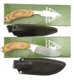 Lot #527 - 2 Lone Wolf Fixed Blade Knives 40032-100 & 40031-100. 40032-100 Lone Wolf Mountainsi