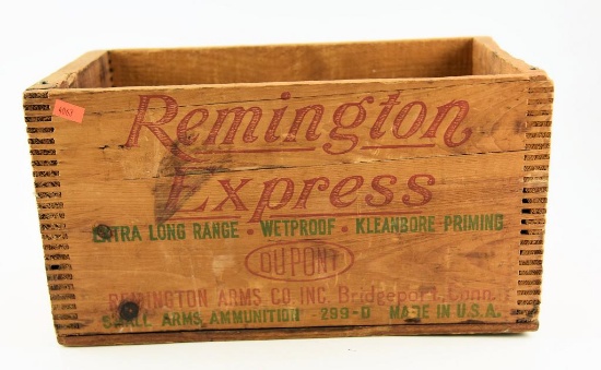 Lot # 4605 - Vintage Remington Arms Co. Express 20 gauge finger jointed wooden shot shell box