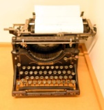 Lot #1424 - Antique Underwood Standard No. 5 typewriter