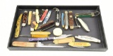 Flat of collectable and vintage knives including: