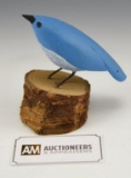 Carved folk art style blue bird unsigned 4”