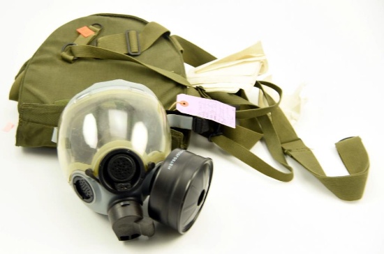 Lot #2094 - (1) MSA Mark III chemical-biological mask Size medium