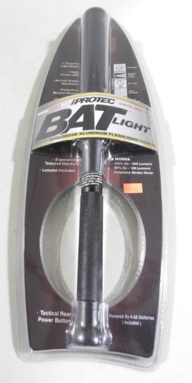 Lot #2226 - iProtect aluminum bat light/LED flashlight in original box