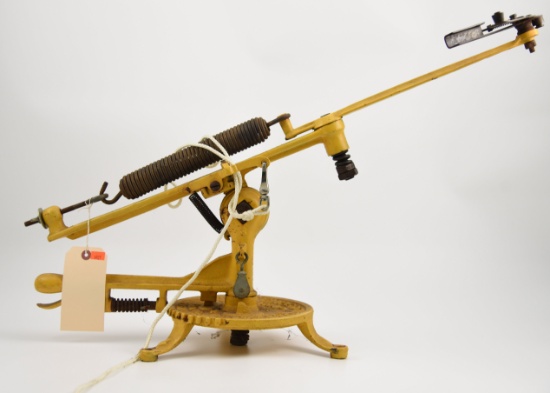 Lot #2259 - Vintage Remington Expert model 4E trap thrower in original yellow paint