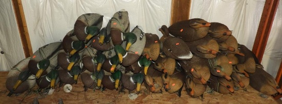 Approximately (32) Flambeau Magnum Keel Mallard Decoys ½ Drakes ½ hens most all are rigged