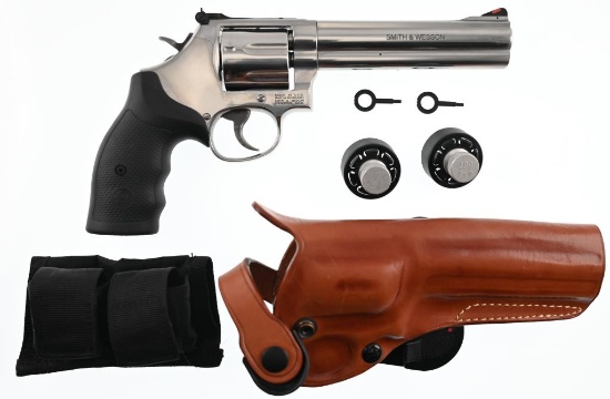 SMITH & WESSON 686-6 Plus Double Action Revolver MFG./IMP. BY: SMITH & WESSON MODEL: 686-6